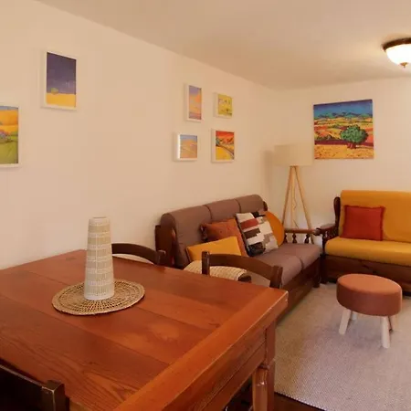 Appartamento Maison Baradis - Grazioso E Tranquillo Trilocale Con Vista Montagne Allein