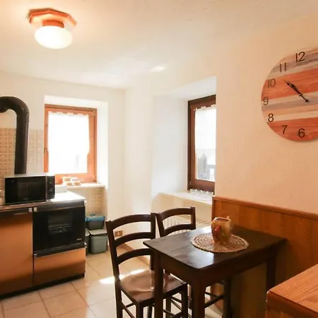 Maison Baradis - Grazioso E Tranquillo Trilocale Con Vista Montagne Appartamento Allein